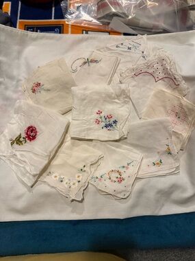 Embroidered Vintage White Handkerchief Lot  of 10 Floral Accents 2